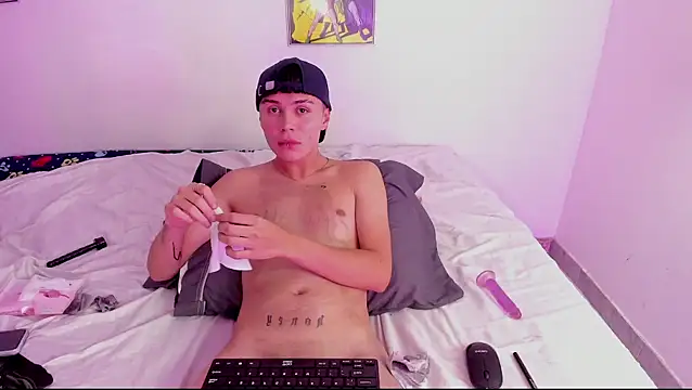 crushnier online show from January 2025 10:23:01 PM