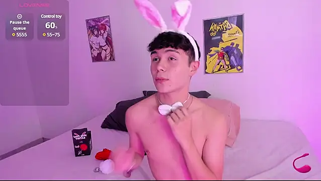 crushnier online show from February 2025 05:46:01 PM