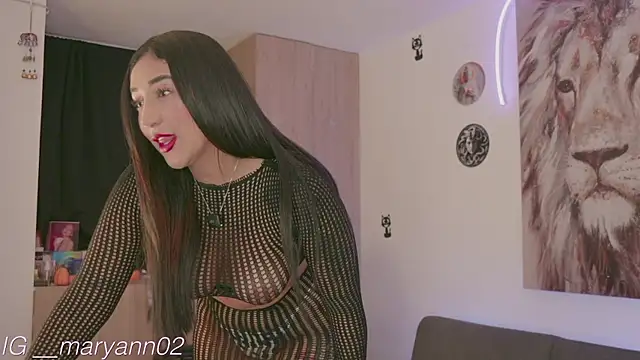 Maryann jones online show from November 2025 01:11:01 PM