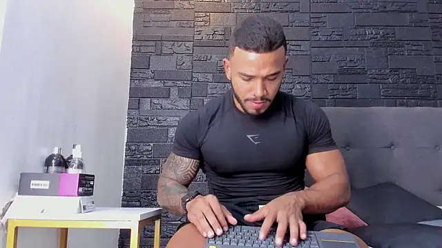 bruno miller  online show from October 2025 09:37:01 PM