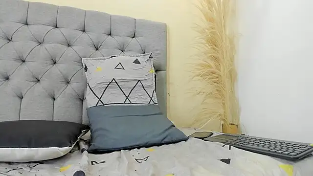 bruno miller  online show from April 2026 01:42:02 AM