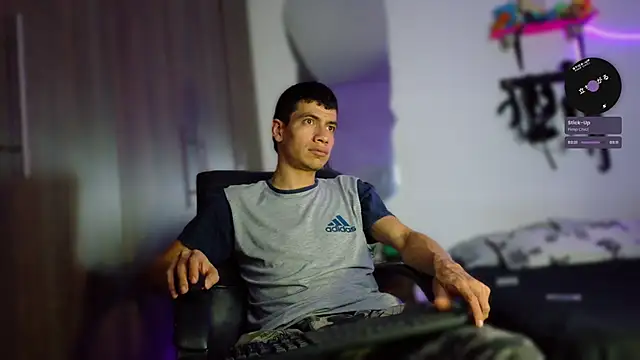 Snapshot of Nymphobuddies chatting on February 2025 12:52:02 AM Nymphobuddies online show from February 2025 12:52:02 AM