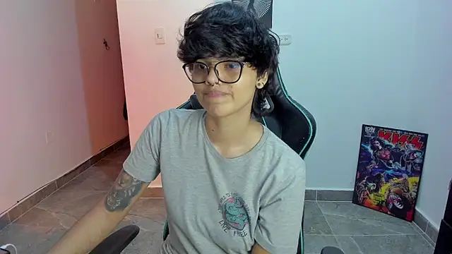 Snapshot of gooddess_isis chatting on February 2025 02:12:02 AM gooddess isis online show from February 2025 02:12:02 AM