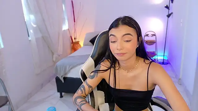 AnabelWolf online show from November 2025 03:23:02 PM