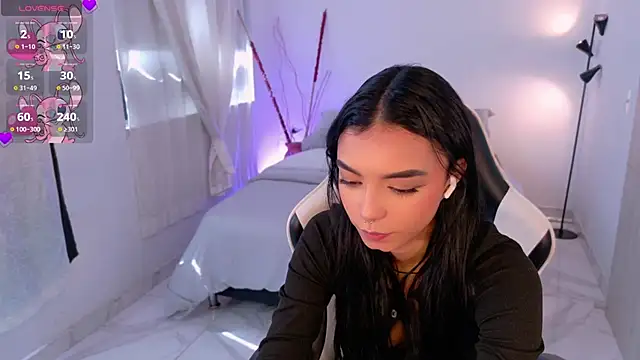 AnabelWolf online show from December 2025 04:16:01 PM