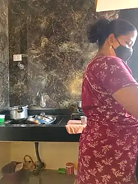 Tamil Shalini Lustyy online show from April 2026 03:02:01 AM