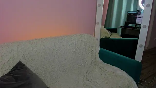 Lisa Payne online show from January 2025 08:03:01 AM