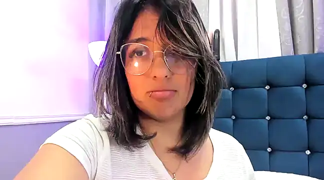 Pandoracherry online show from February 2025 09:00:02 AM