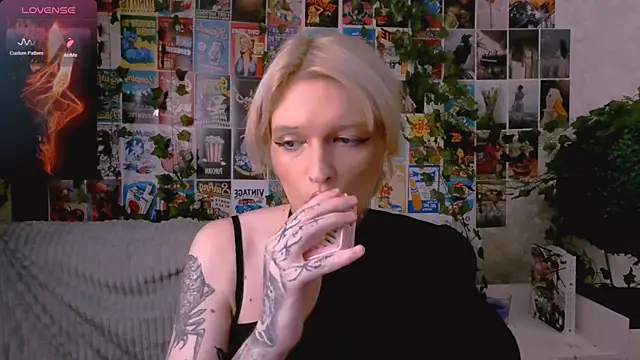 Simona Rain online show from October 2025 11:42:02 PM