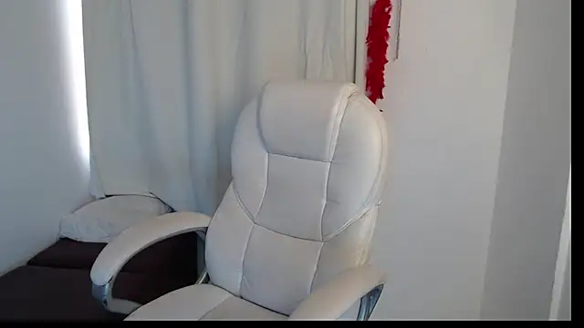 Xileny-Halliwey online show from October 2025 01:34:01 PM