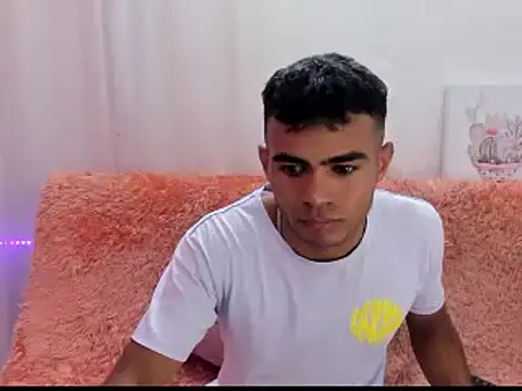 alessandro 2005 online show from February 2025 12:25:02 AM