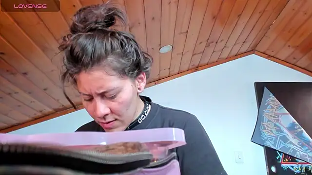 Darkness jones  online show from March 2026 04:14:01 PM