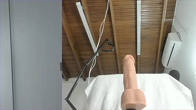 Snapshot of Lucy_carter_ chatting on November 2025 02:50:02 PM Lucy carter online show from November 2025 02:50:02 PM