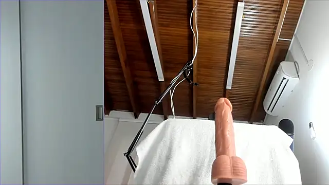 Snapshot of Lucy_carter_ chatting on November 2025 01:55:01 PM Lucy carter online show from November 2025 01:55:01 PM