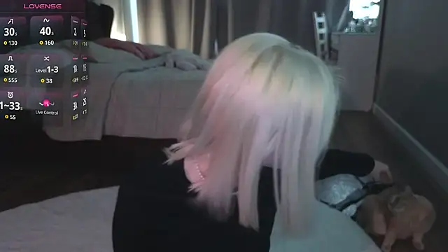 alexa novak online show from October 2025 02:45:01 AM