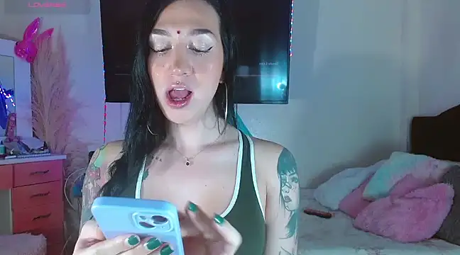 Snapshot of karla_zambrano chatting on February 2025 04:15:02 AM karla zambrano online show from February 2025 04:15:02 AM