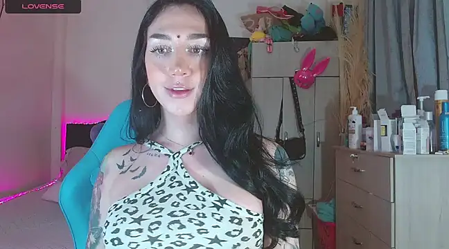 Snapshot of karla_zambrano chatting on February 2025 07:36:01 PM karla zambrano online show from February 2025 07:36:01 PM