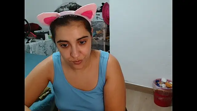 Ursumi1 online show from October 2025 03:44:01 PM