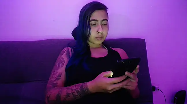 aria jhonsson online show from February 2025 04:18:02 AM