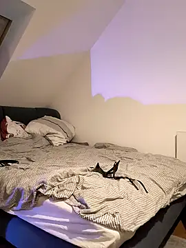 SunbakedMedal71 online show from March 2026 10:27:01 PM