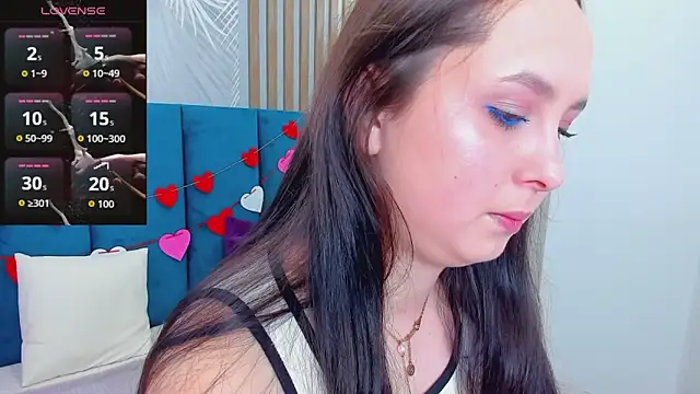 Snapshot of BeatriceReeves chatting on May 2026 01:24:01 AM BeatriceReeves online show from May 2026 01:24:01 AM