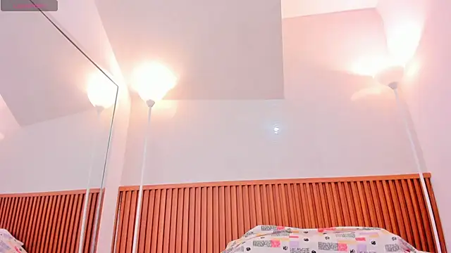 aggy castel online show from February 2026 04:08:01 PM