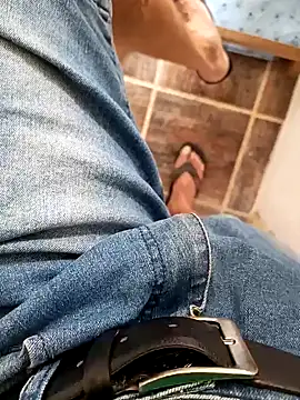 Snapshot of paubabando_ chatting on March 2025 01:29:01 PM paubabando  online show from March 2025 01:29:01 PM