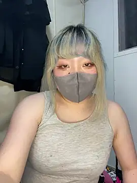 YUNA-yuna online show from December 2024 02:52:02 PM