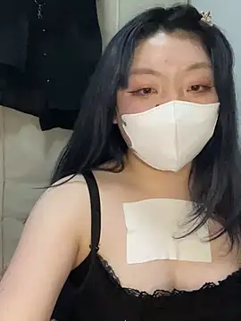 YUNA-yuna online show from January 2025 04:05:01 PM