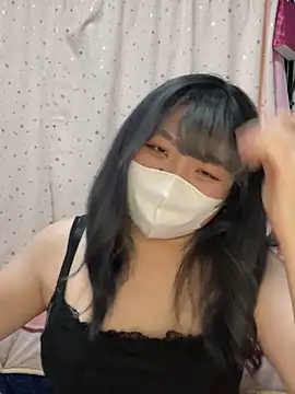 YUNA-yuna online show from February 2025 01:59:01 PM