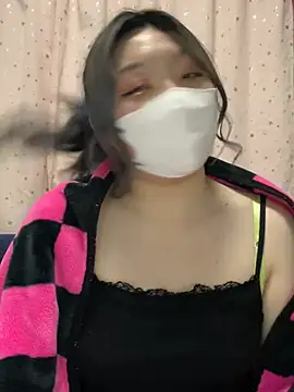 YUNA-yuna online show from February 2025 04:40:02 PM