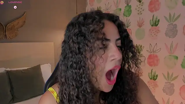 yaya23x online show from March 2026 01:38:02 PM