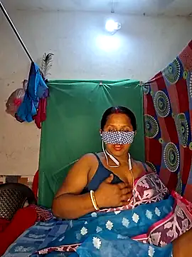 Snapshot of Real_Desi_Couple chatting on June 2026 05:24:02 PM Real Desi Couple online show from June 2026 05:24:02 PM