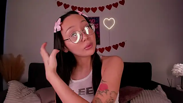 naomi asian online show from February 2026 07:28:01 AM