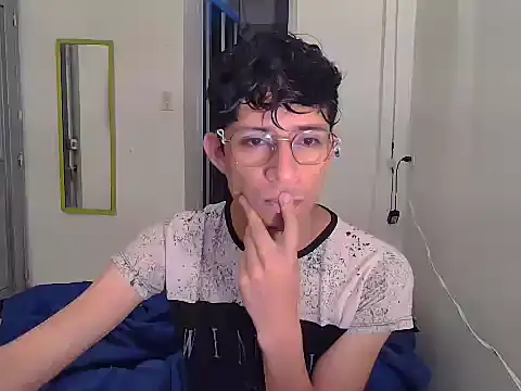 Snapshot of Sweet_c4mer0n chatting on March 2026 08:57:01 PM Sweet c4mer0n online show from March 2026 08:57:01 PM