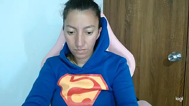 Snapshot of kaybabyhot chatting on October 2025 04:36:02 PM kaybabyhot online show from October 2025 04:36:02 PM