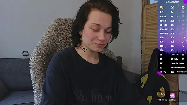 esajukyy online show from April 2026 09:12:02 AM