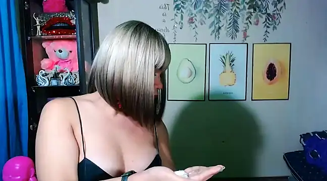Snapshot of MS_SexCumEducation_TS chatting on February 2025 09:43:02 AM MS SexCumEducation TS online show from February 2025 09:43:02 AM