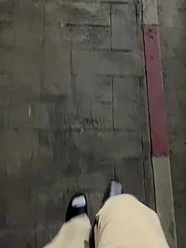 Lahcene online show from November 2025 08:54:02 PM