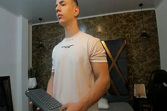 Flynn Riider online show from January 2025 11:26:02 AM