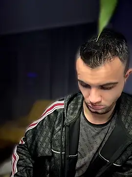 Snapshot of -yakimov- chatting on April 2026 02:05:02 AM -yakimov- online show from April 2026 02:05:02 AM