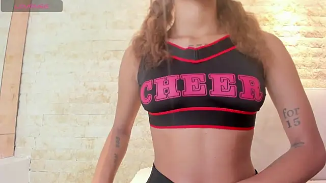 mia roldan  online show from September 2025 02:07:02 PM