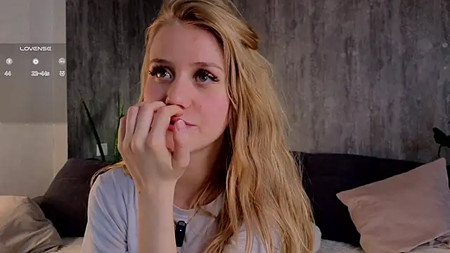 WiloneEsse online show from February 2025 08:37:01 AM