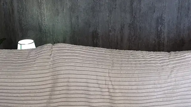 WiloneEsse online show from February 2025 04:15:01 AM