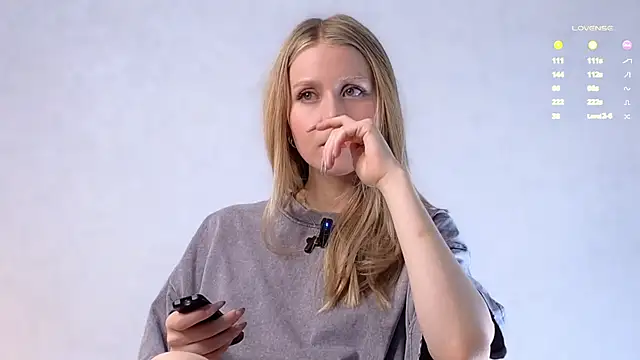 WiloneEsse online show from March 2025 01:14:02 AM