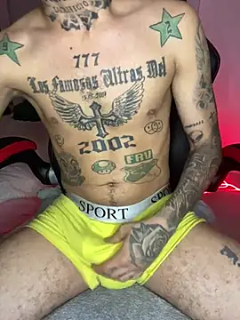 Snapshot of Junihn0 chatting on January 2025 11:18:02 PM Junihn0 online show from January 2025 11:18:02 PM