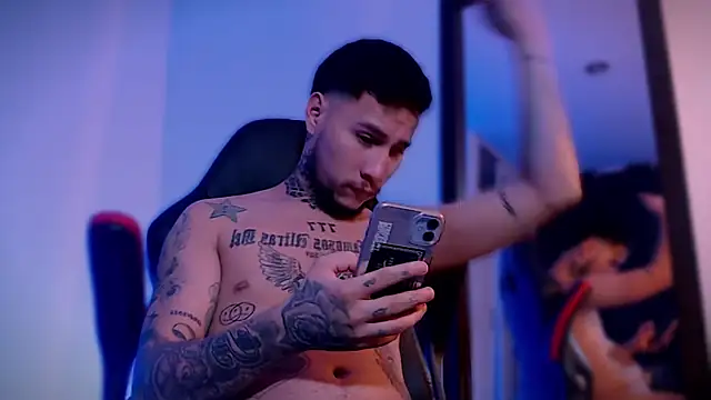 Junihn0 online show from September 2025 08:53:02 PM