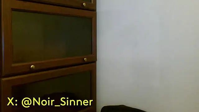 Snapshot of sinnernoir chatting on May 2026 01:22:02 AM sinnernoir online show from May 2026 01:22:02 AM