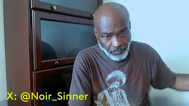 Snapshot of sinnernoir chatting on May 2026 06:14:01 PM sinnernoir online show from May 2026 06:14:01 PM