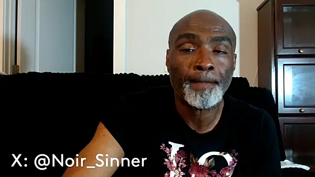 Snapshot of sinnernoir chatting on June 2026 03:24:02 AM sinnernoir online show from June 2026 03:24:02 AM